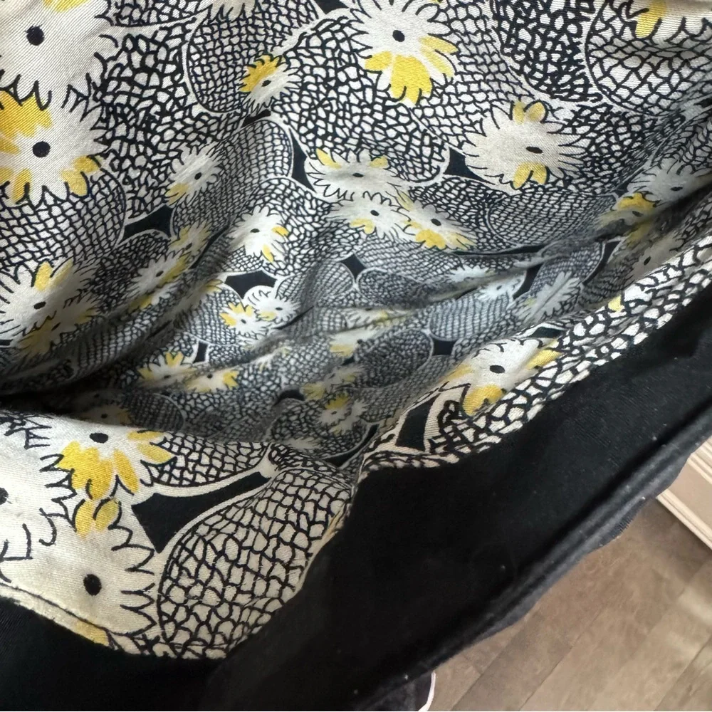Vera Bradley Black Quilted Women's Crossbody Bag - Picture 4 of 12